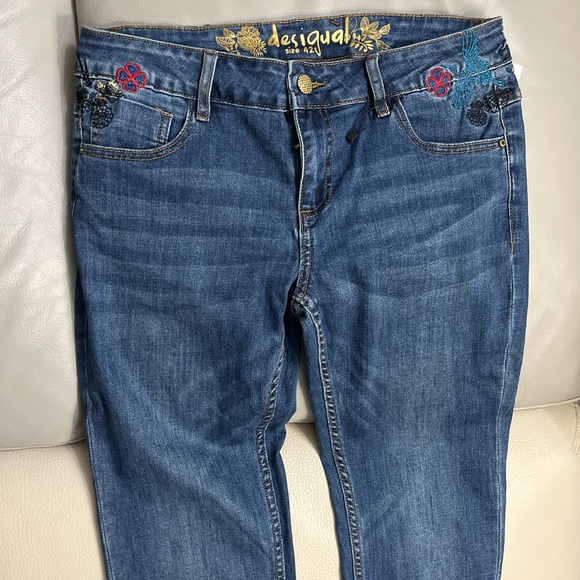 Desigual Women’s Embroidered Jogger Jeans - Size 42 / US Size 14 - Picture 3 of 11